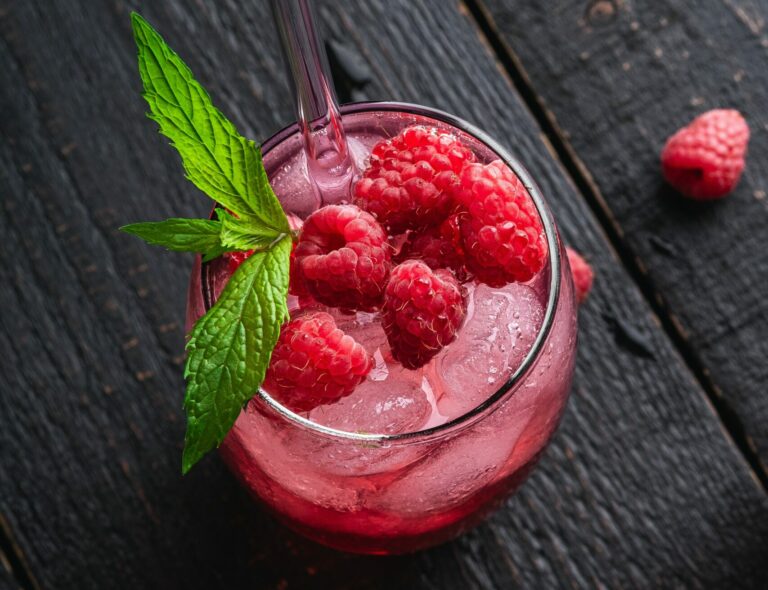 Sangria mit Beeren und MySyrupBox Sirup - MySyrupBox