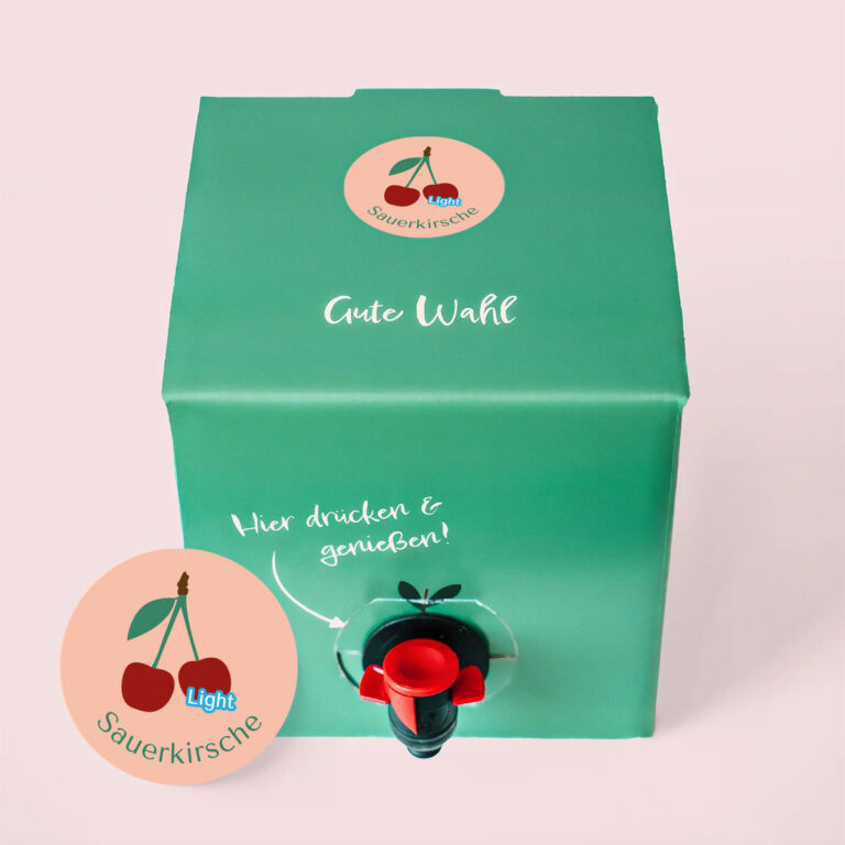 Mysyrupbox Sauerkische Sirupbox light mit Sauerkirsche Logo links im Bild